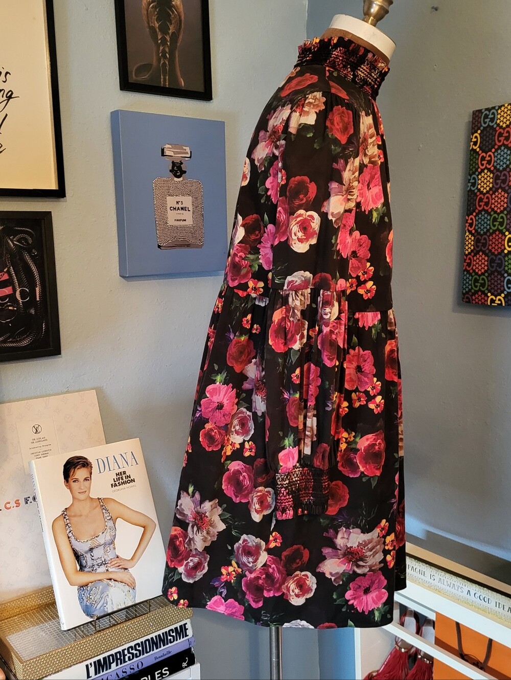 Alice + Olivia Thea Mock Neck Blouson Sleeve Babydoll Dress in  Midnight Rose - Picture 5 of 13